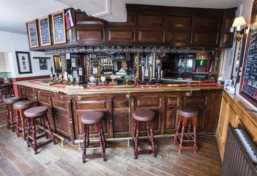 هتل Waggon And Horses