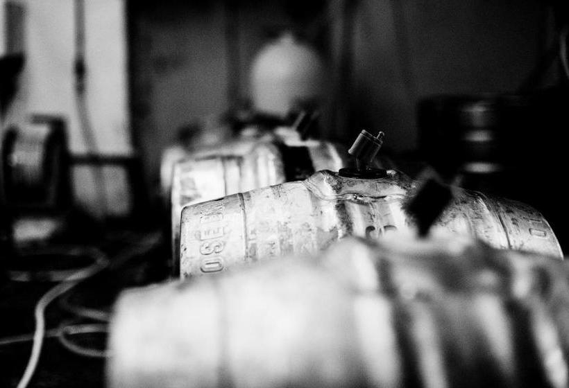 هتل Waggon And Horses