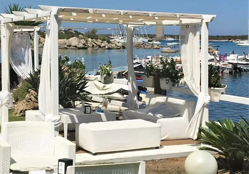 Baia De Bahas Apartaments & Resort