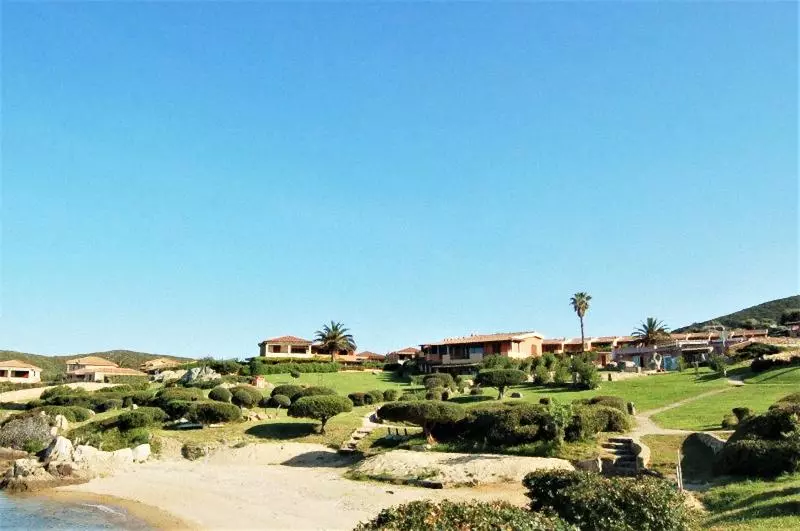 Baia De Bahas Apartaments & Resort