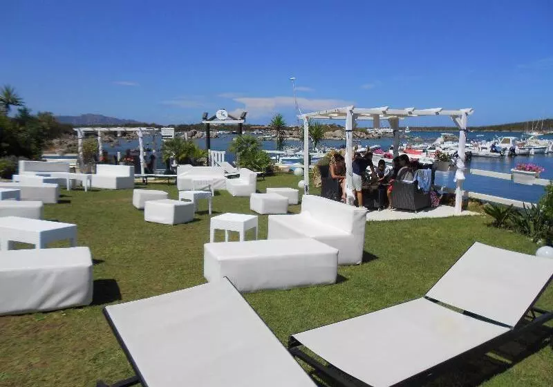 Baia De Bahas Apartaments & Resort