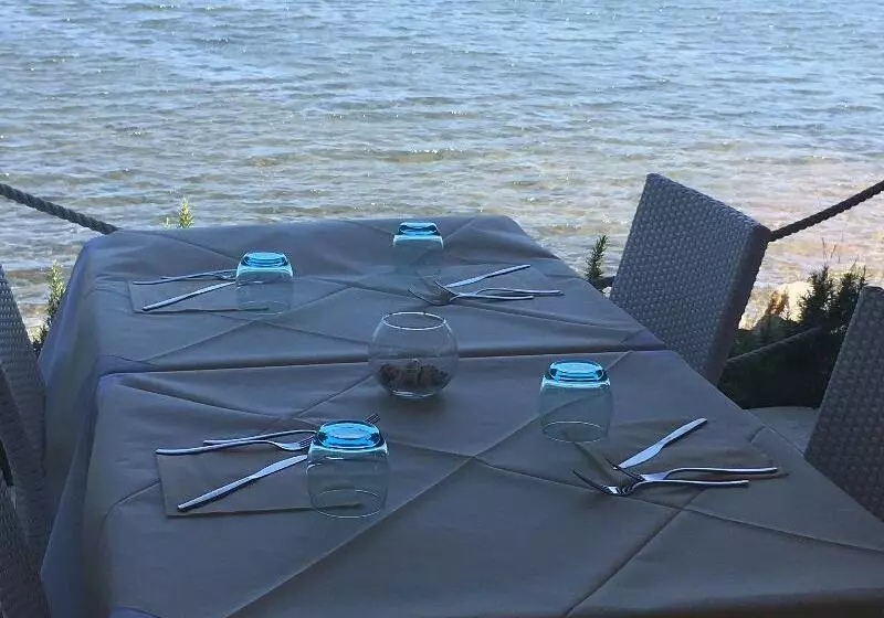 Baia De Bahas Apartaments & Resort