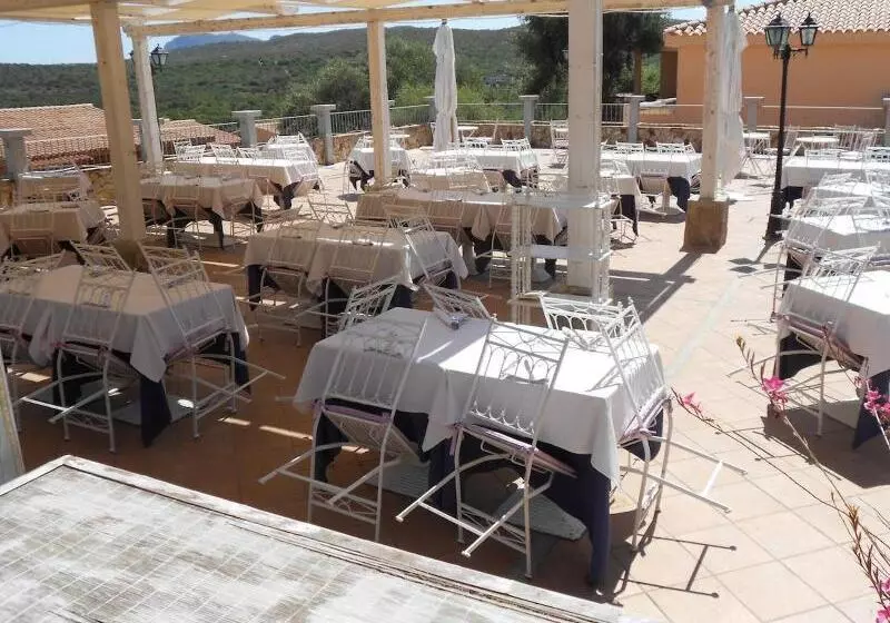 Baia De Bahas Apartaments & Resort