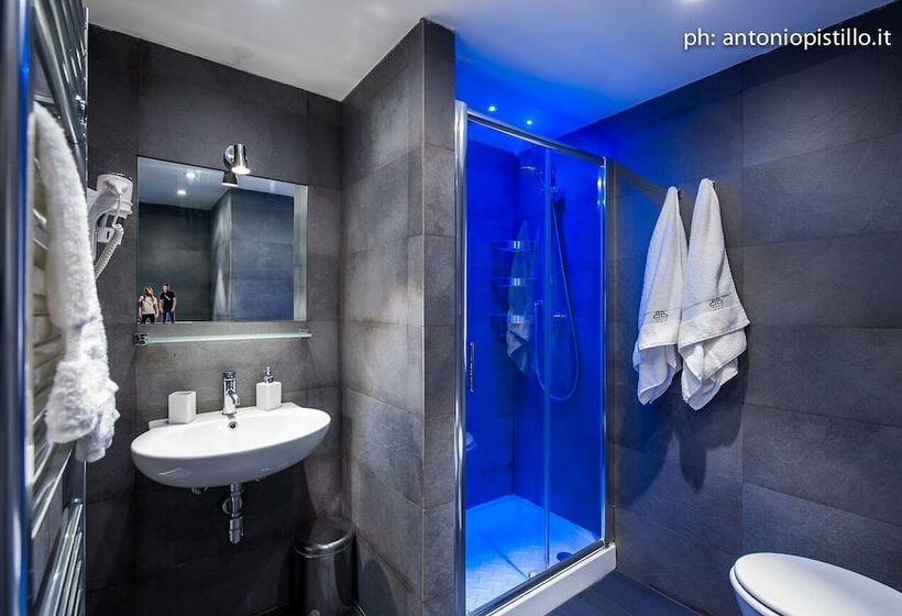 住宿加早餐  White