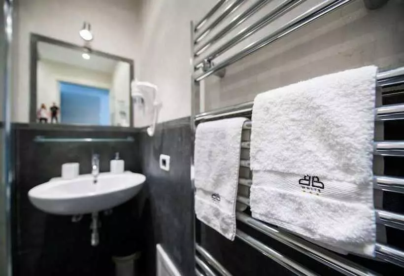 تختخواب و صبحانه White