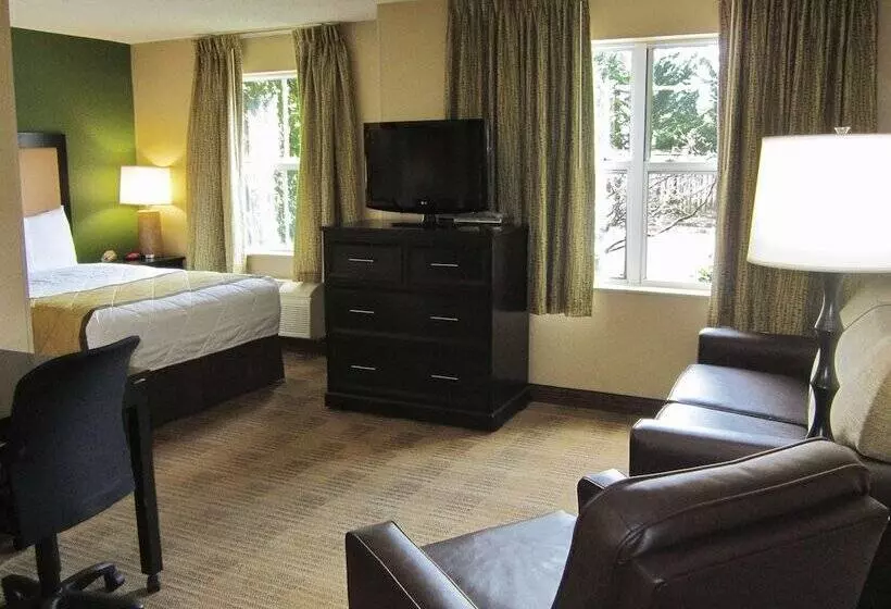Extended Stay America Suites  Detroit  Novi  Orchard Hill Place