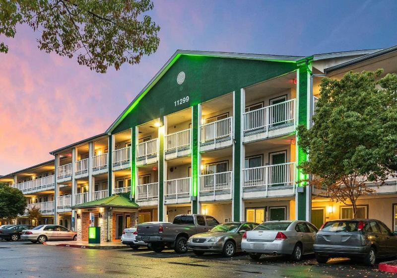 Hometowne Studios By Red Roof Rancho Cordova