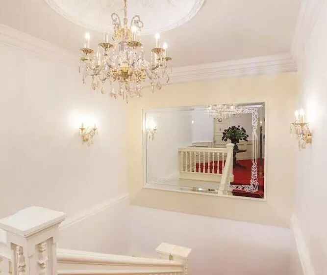 בית מלון כפרי Apple Heritage