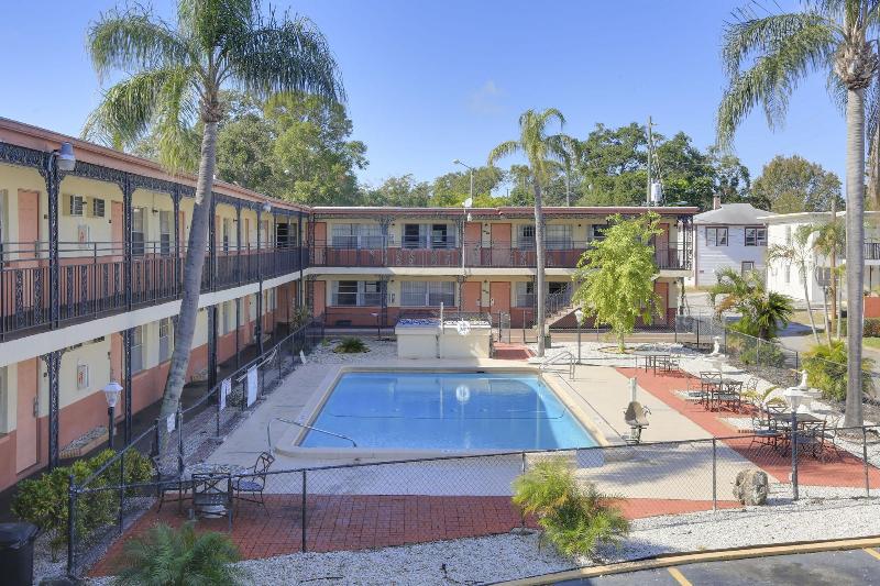 בית מלון כפרי Budget Inn St.petersburg