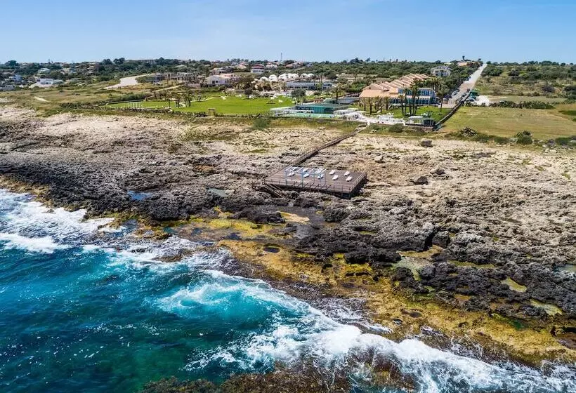 هتل Capo Campolato