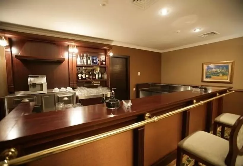 هتل Grand Tien Shan