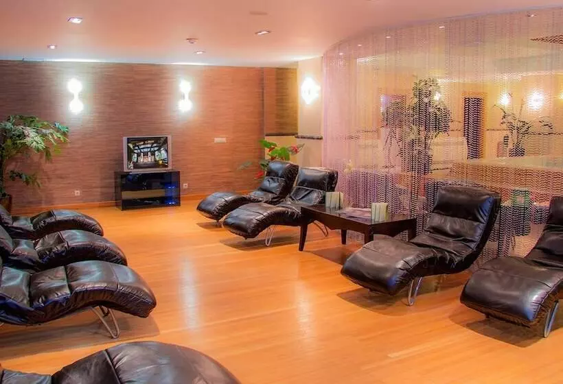 هتل Grand Tien Shan