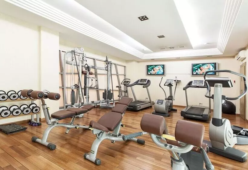 هتل Grand Tien Shan