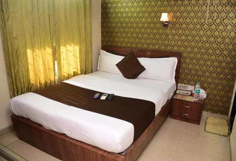 هتل K C Residency