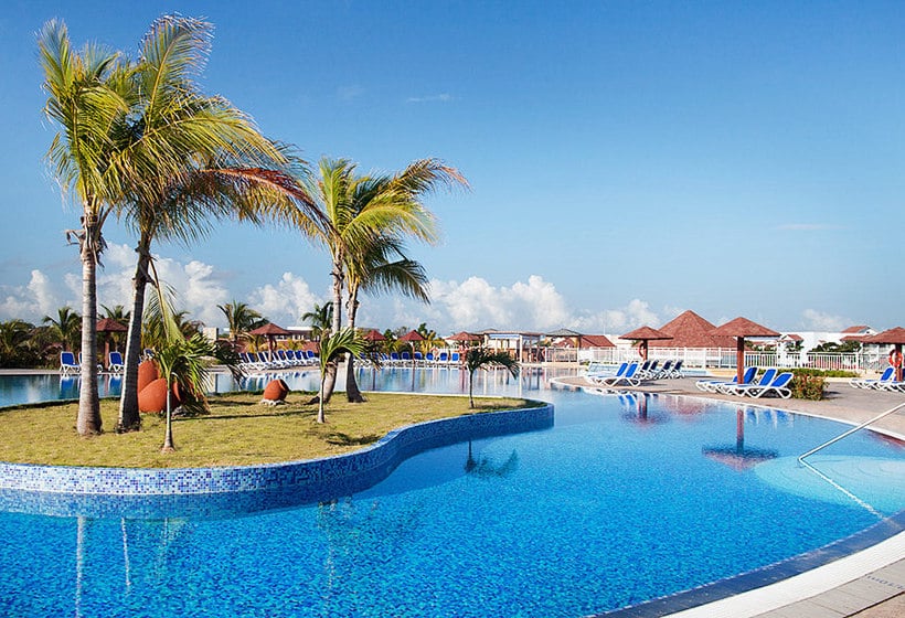 Memories Flamenco Beach Resort