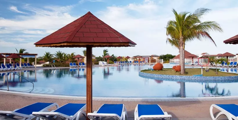 Memories Flamenco Beach Resort