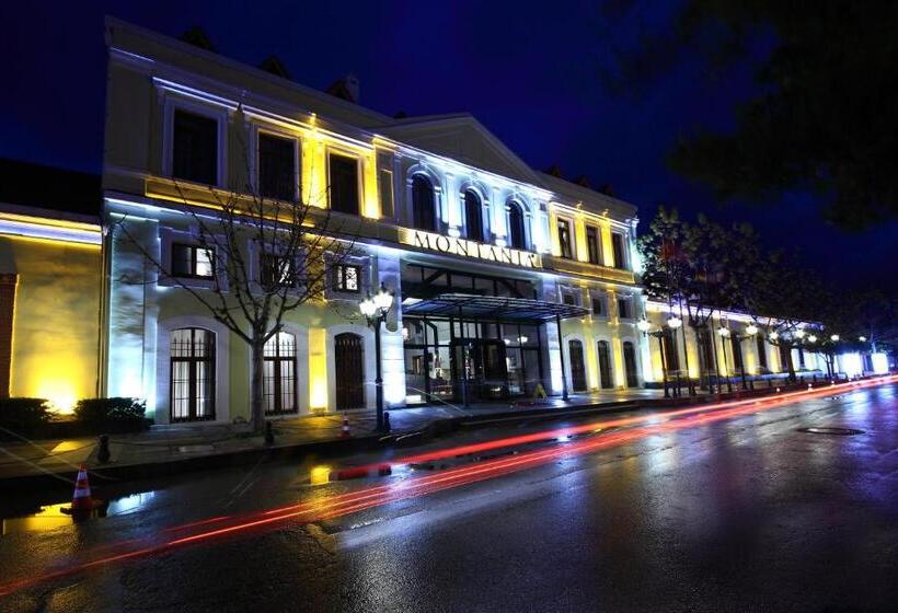 ホテル Montania Special Class