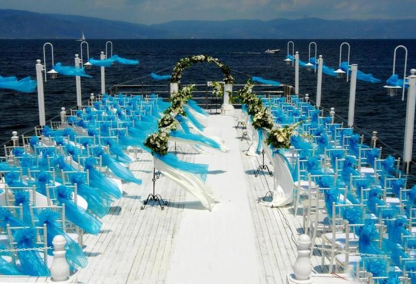 ホテル Montania Special Class