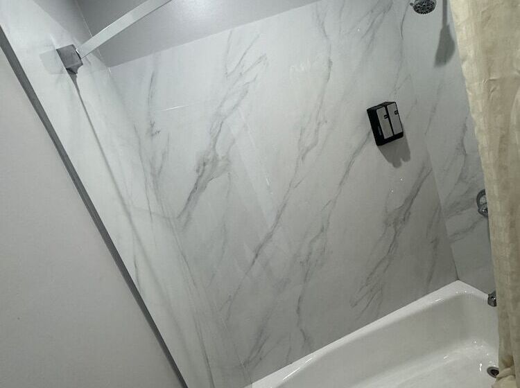 בית מלון כפרי Moonlite Inn