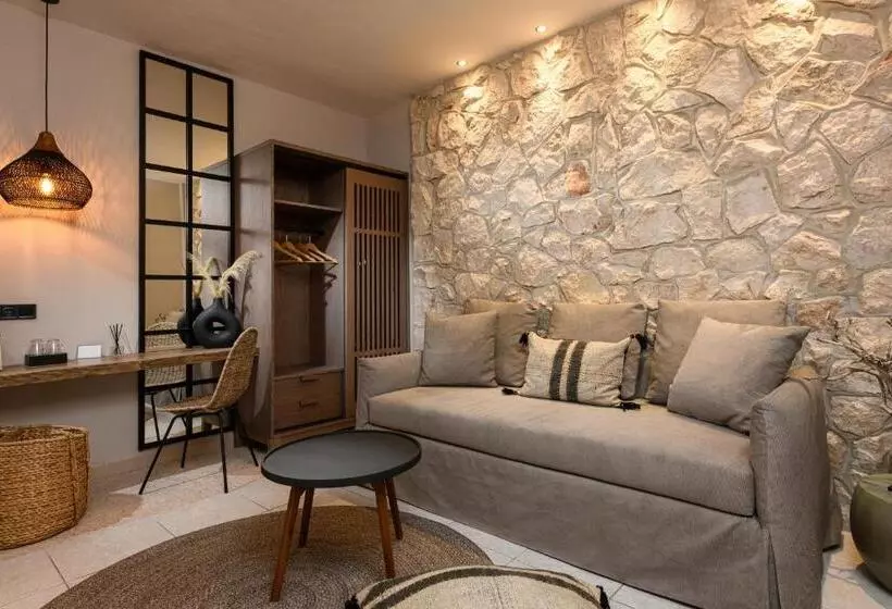 هتل Nikoleta Luxury Villa