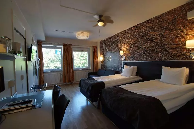 Peninsula Hotel Dar Es Salaam