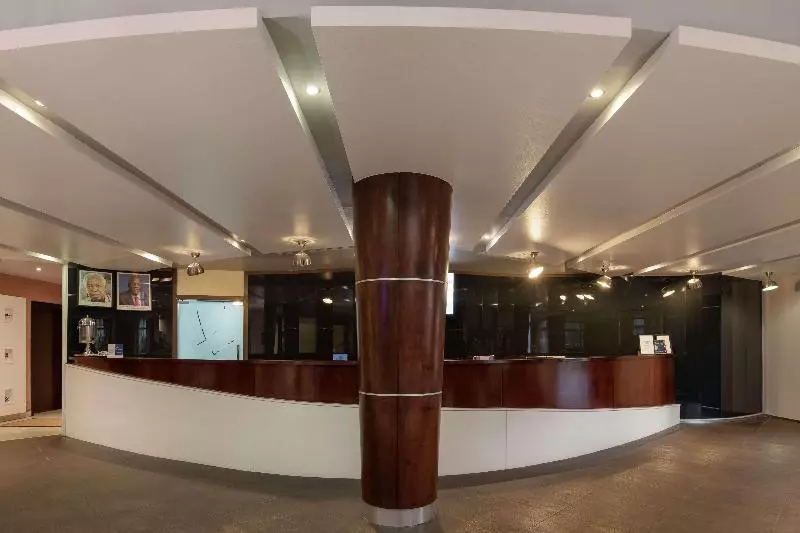 Peninsula Hotel Dar Es Salaam