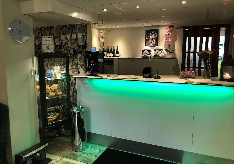 Peninsula Hotel Dar Es Salaam