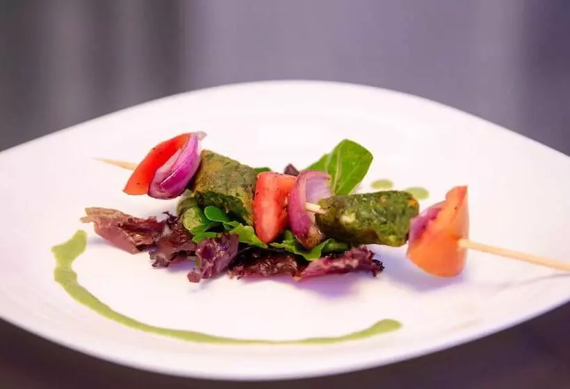 Peninsula Hotel Dar Es Salaam