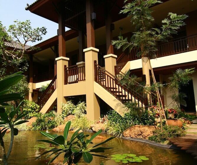 Mae Jo Golf Resort & Spa