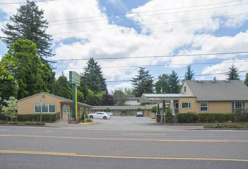 Motelli Nordic Inn And Suites