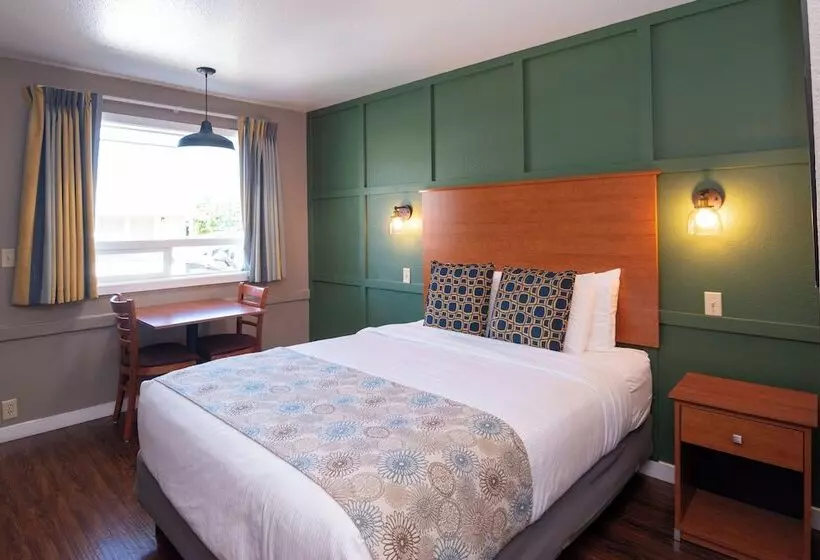Motelli Nordic Inn And Suites