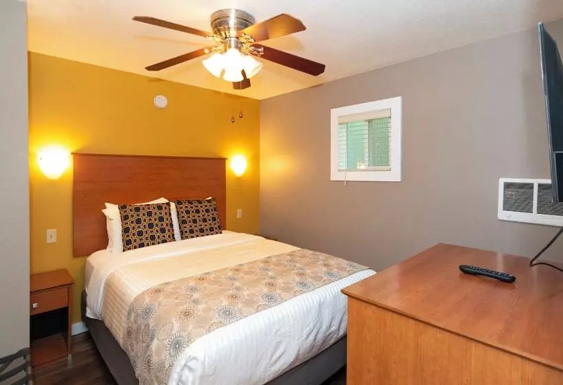Motelli Nordic Inn And Suites