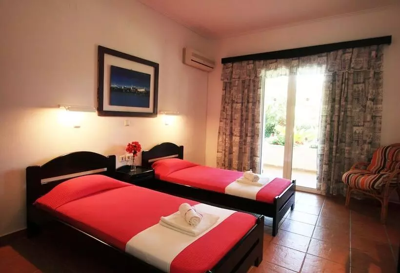 Villa Phoenix Apartments & Studios