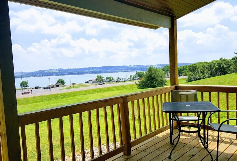 Arrowwood Resort At Cedar Shore