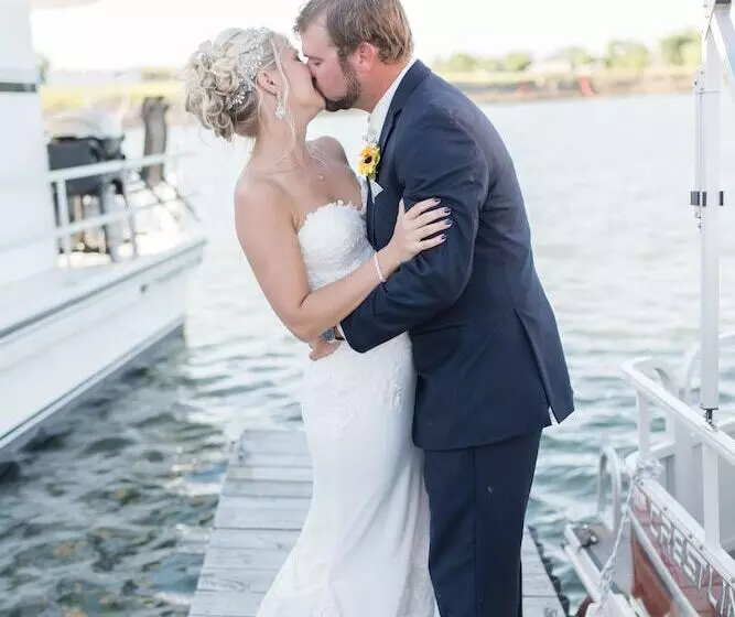 Arrowwood Resort At Cedar Shore