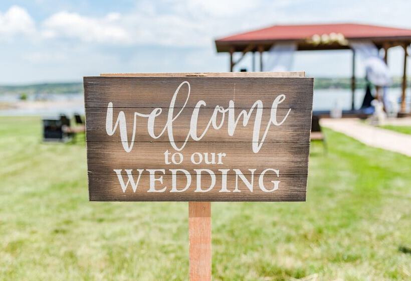 Arrowwood Resort At Cedar Shore