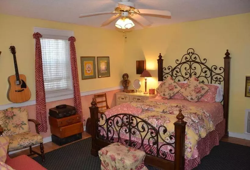 Bed and Breakfast Garden Walk Inn