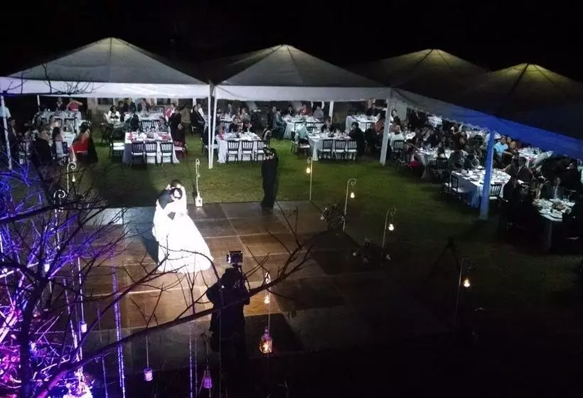 פונדק Hacienda Tepich 