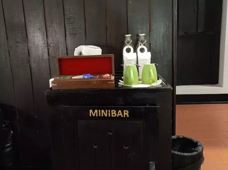 酒店 Amritara Shalimar Spice Garden Resort & Spa