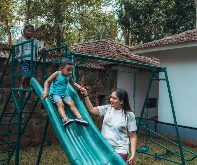 酒店 Amritara Shalimar Spice Garden Resort & Spa