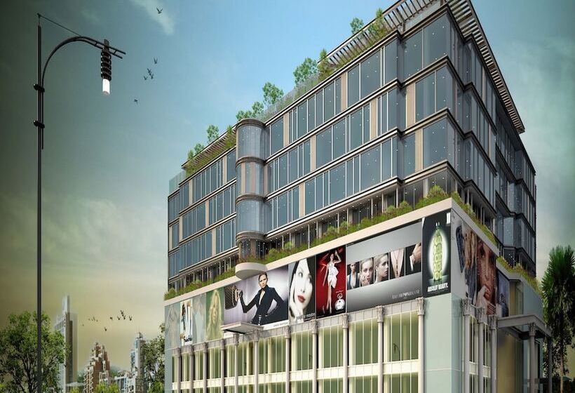 Отель Davanam Sarovar Portico Suites Bengaluru