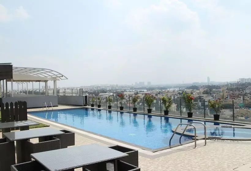 酒店 Davanam Sarovar Portico Suites Bengaluru