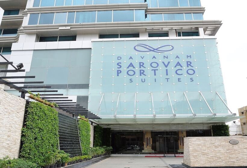 Отель Davanam Sarovar Portico Suites Bengaluru