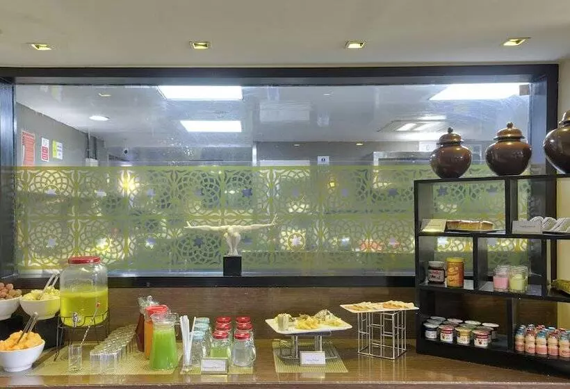 酒店 Davanam Sarovar Portico Suites Bengaluru