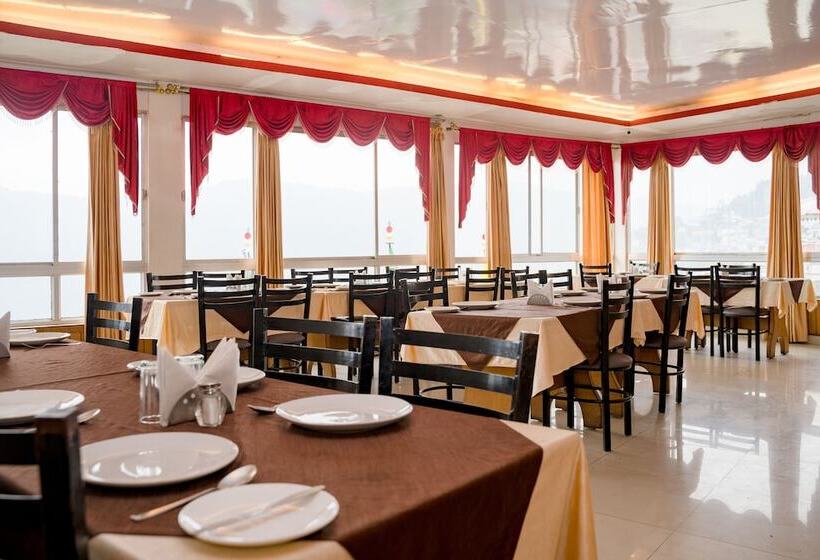 فندق Doma Residency