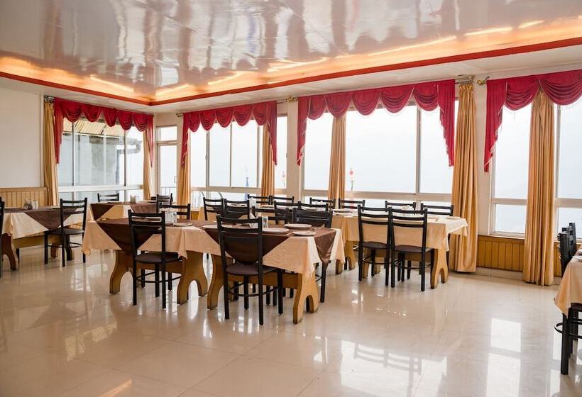 فندق Doma Residency