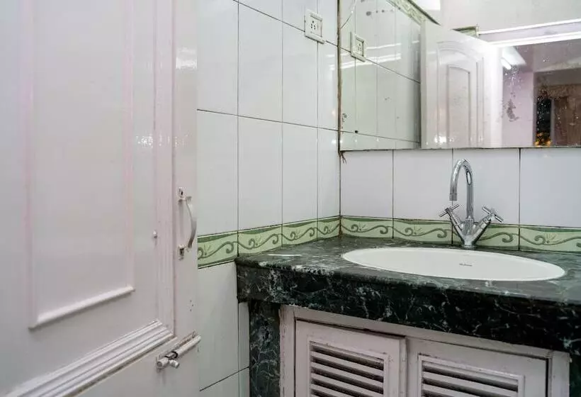 فندق Doma Residency