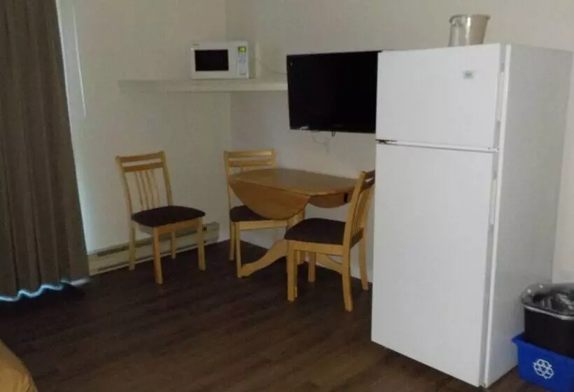 Отель Econo Lodge