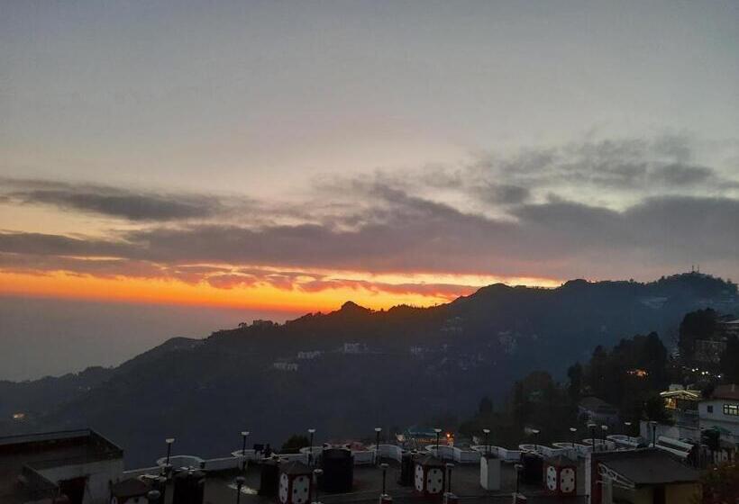 ホテル Honeymoon Inn  Mussoorie