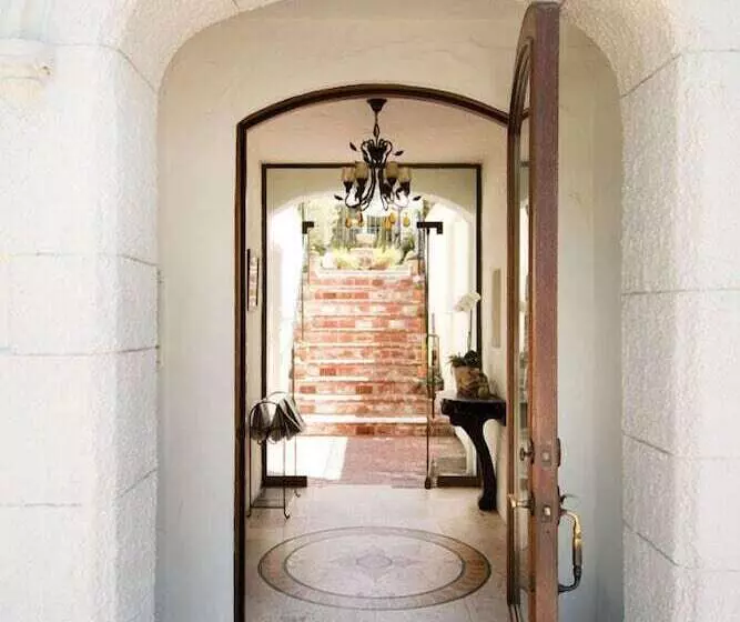 Отель L Auberge Carmel